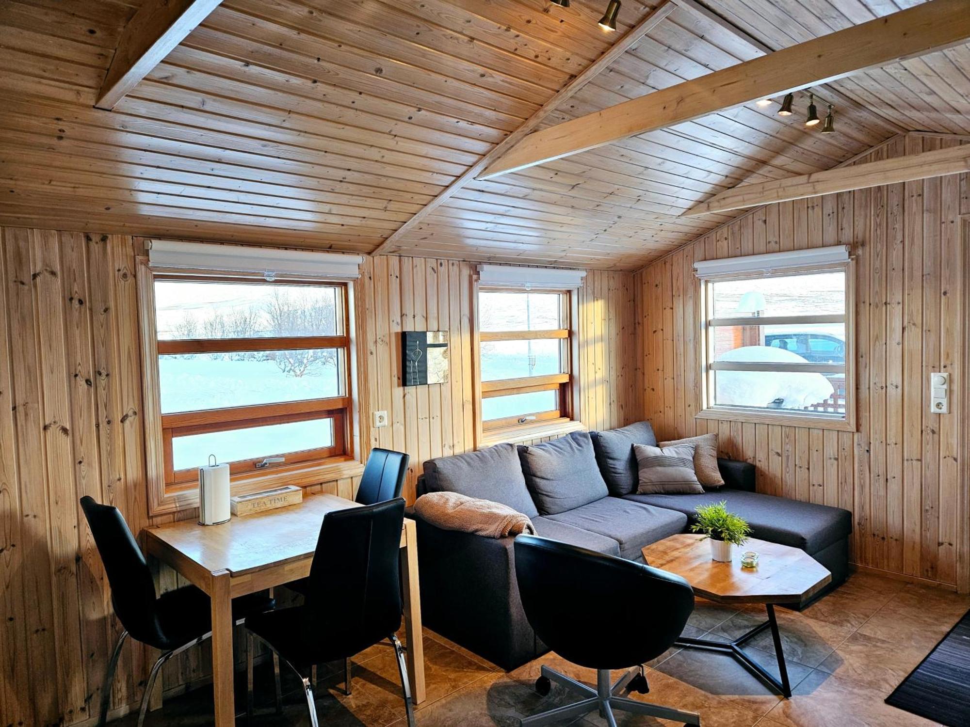 Aurora Vacation Homes Fagravik Акурейри Номер фото